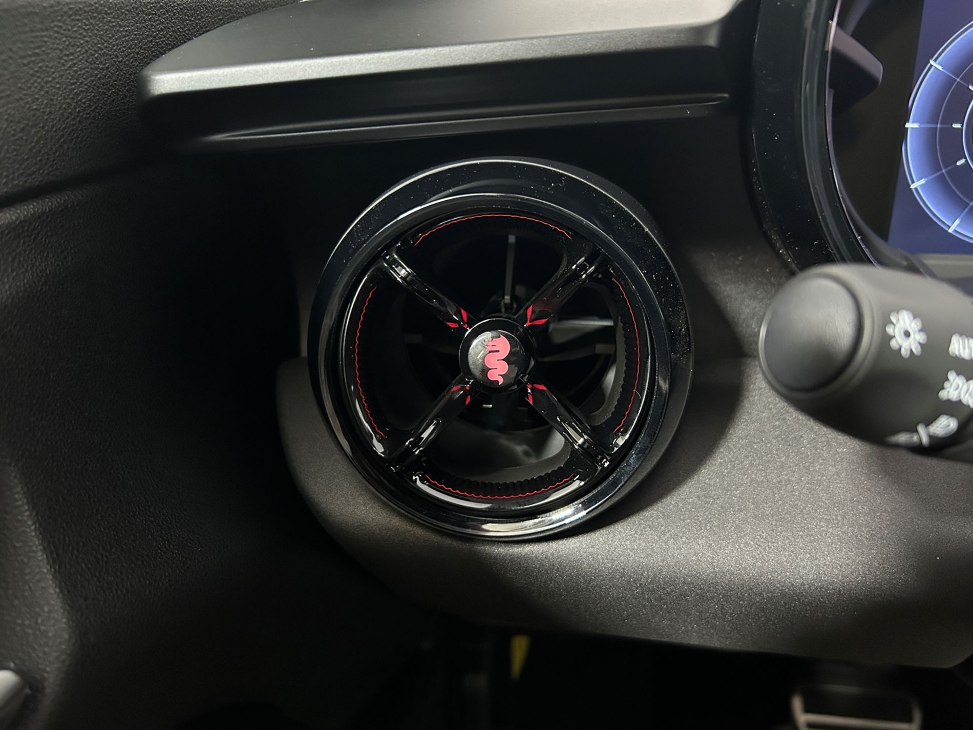 Junior 1.2 ibrida Speciale - Autoviemme